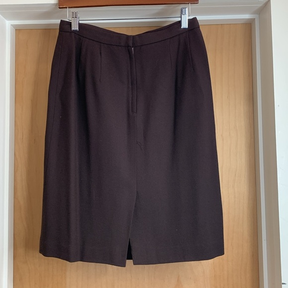 Laura Madrigano Set Size 8 Jacket and Skirt - Picture 4 of 6